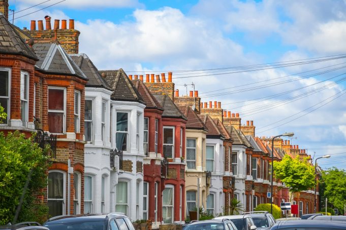 Understanding Leasehold vs. Freehold Properties in the UK